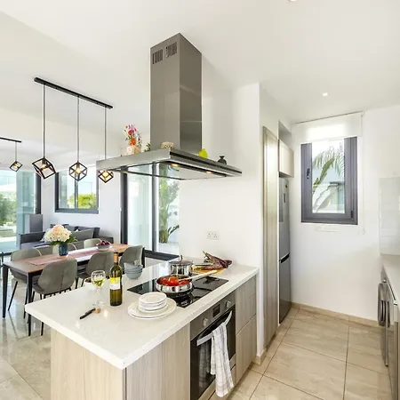 Pernera Villa Protarász